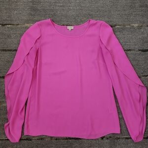 Gorgeous open sleeve blouse